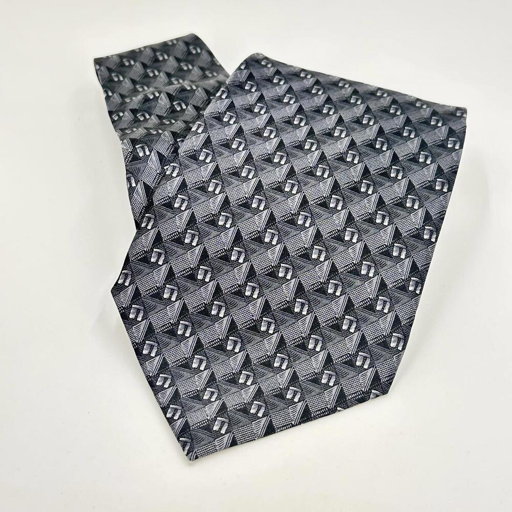 Men's Silk Tie with Geometric Pattern